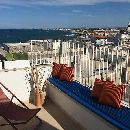 Апартаменти La Terrazza Sul Mare - Dimora Di Charme Джовінаццо Екстер'єр фото