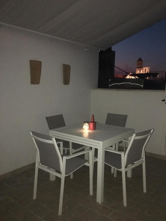Апартаменти La Terrazza Sul Mare - Dimora Di Charme Джовінаццо Екстер'єр фото