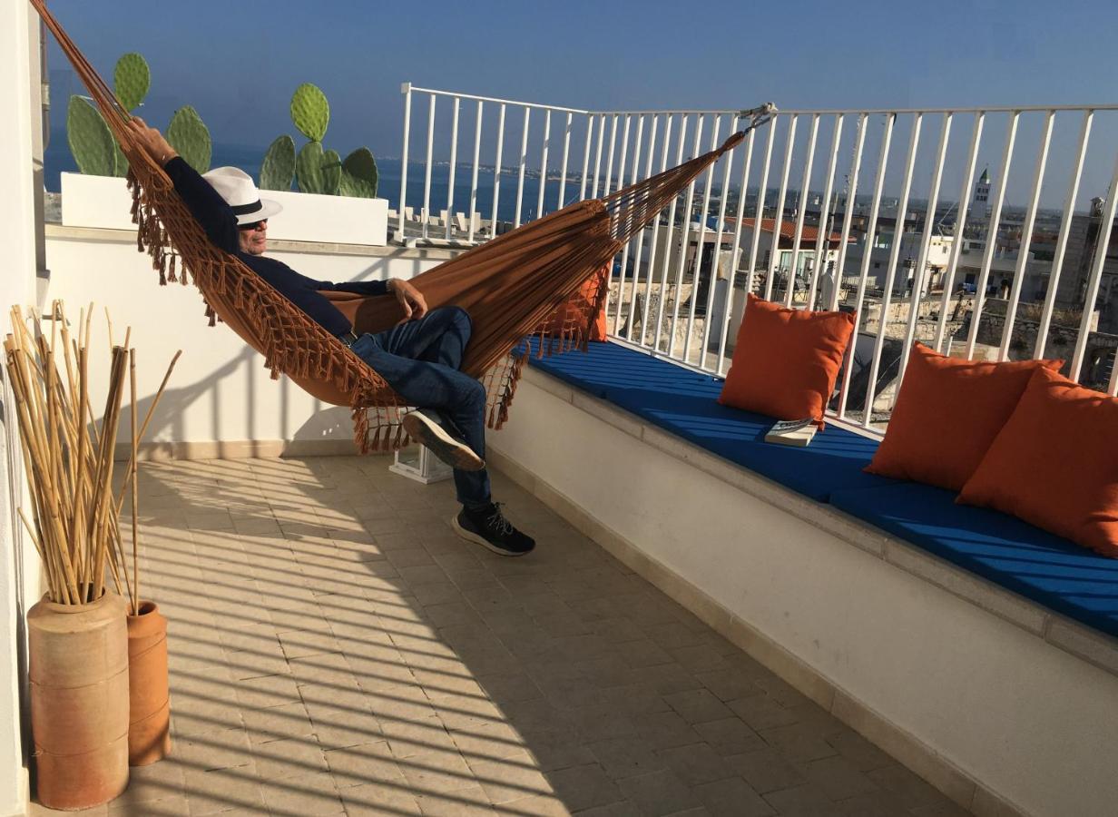 Апартаменти La Terrazza Sul Mare - Dimora Di Charme Джовінаццо Екстер'єр фото