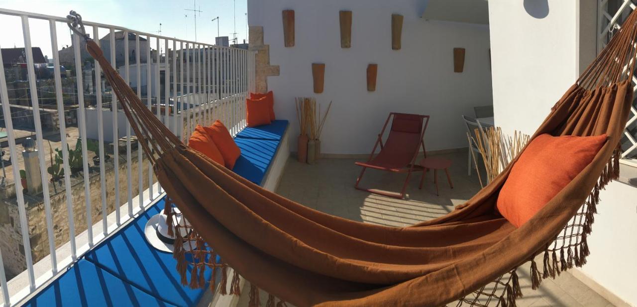 Апартаменти La Terrazza Sul Mare - Dimora Di Charme Джовінаццо Екстер'єр фото